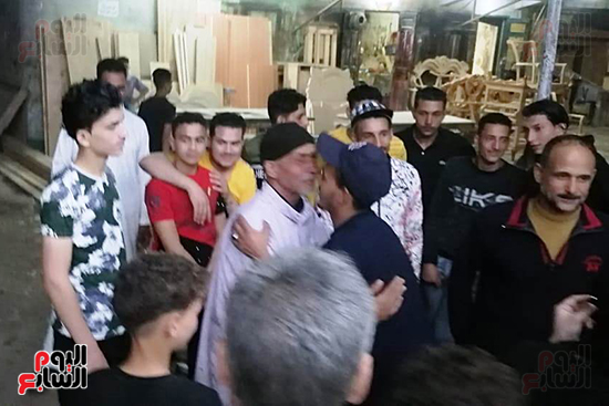 أسر-الصيادون-يستقبلونهم-بالأحضان--(1)