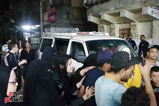 أسر-الصيادون-يستقبلونهم-بالأحضان--(4)