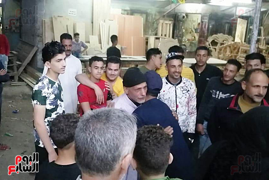 أسر-الصيادون-يستقبلون-ذويهم-عقب-عودتهم--(1)