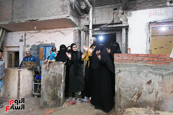 أسر-الصيادون-يستقبلون-ذويهم-عقب-عودتهم--(4)