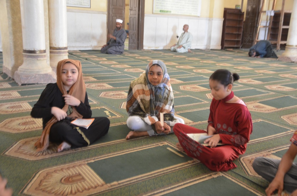 الأطفال فى المساجد بالاقصر