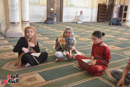 الأطفال-فى-المساجد-بالاقصر