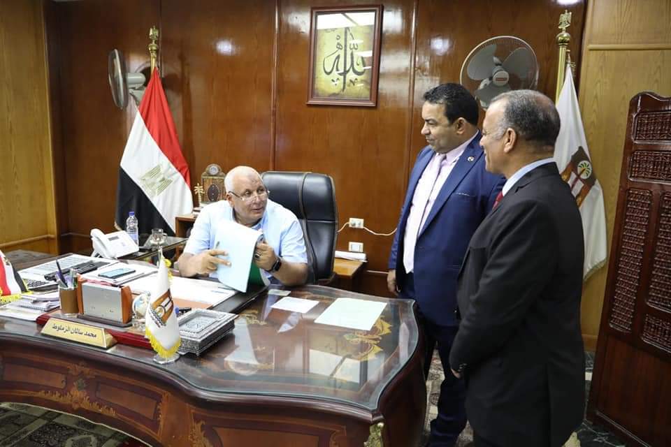 محافظ الوادى الجديد يعتمد نتيجه الشهاده الإعدادية محافظ الوادى الجديد يعتمد نتيجه الشهاده الإعدادية