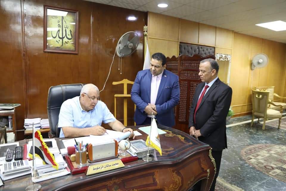 محافظ الوادى الجديد يعتمد نتيجه الشهادة الإعدادية محافظ الوادى الجديد يعتمد نتيجه الشهادة الإعدادية