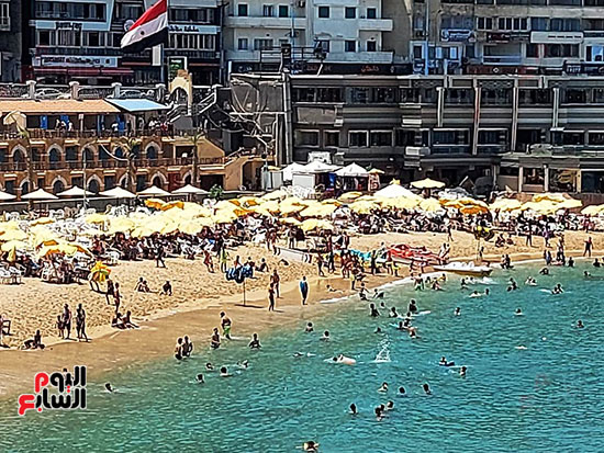 شواطئ-الإسكندرية-بعد-ارتفاع-درجات-الحرارة-(2)