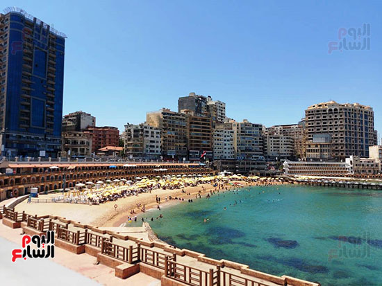 شواطئ-الإسكندرية-بعد-ارتفاع-درجات-الحرارة-(1)