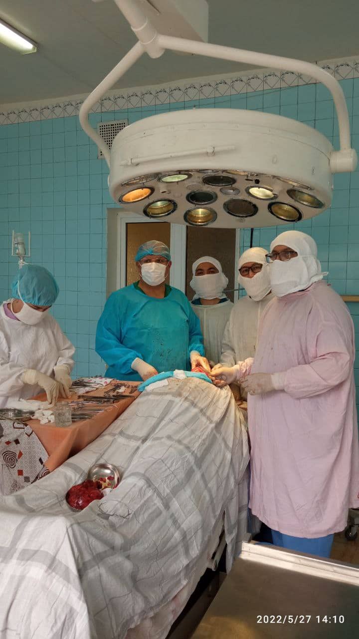 الفريق الجراحى المصرى يشارك المستشفيات بأوزبكستان إجراء الجراحات
