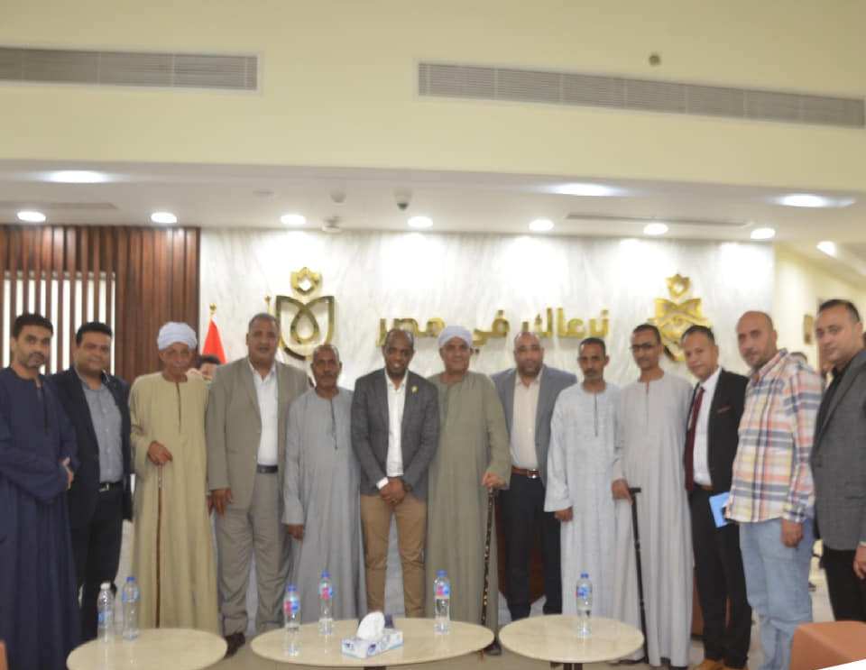 الرعاية الصحية تعقد لقاء مع ممثلى المجتمع المدنى فى مدينة إسنا (2)