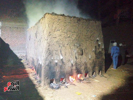 مدينة-الزينية-تنجح-فى-إخماد-وإزالة-قمينة-طوب-بالمخالفة-للقانون-(1)