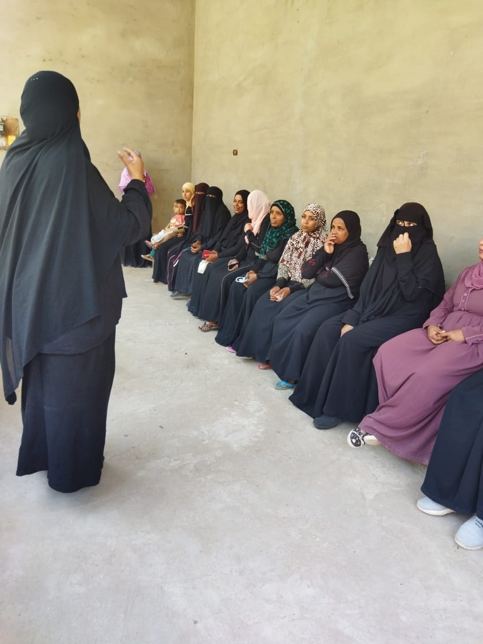 وحدة السكان بالأقصر تعلن بدء ثانى قوافل صحتك تهمنا (1)