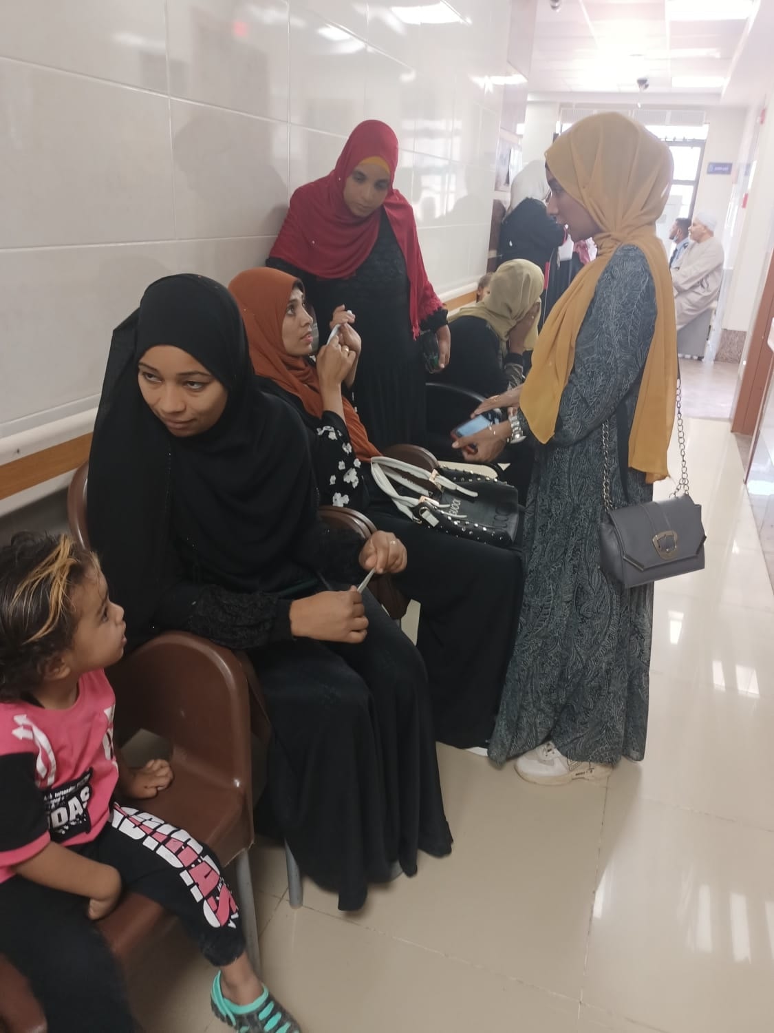 وحدة السكان بالأقصر تعلن بدء ثانى قوافل صحتك تهمنا (2)