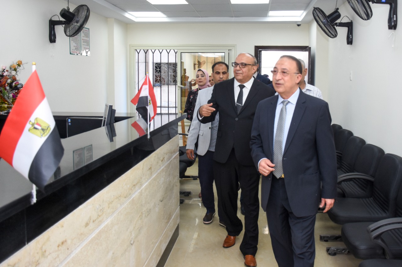 محافظ الاسكندرية يفتتح مراكز الخدامات المختلفة  (1)
