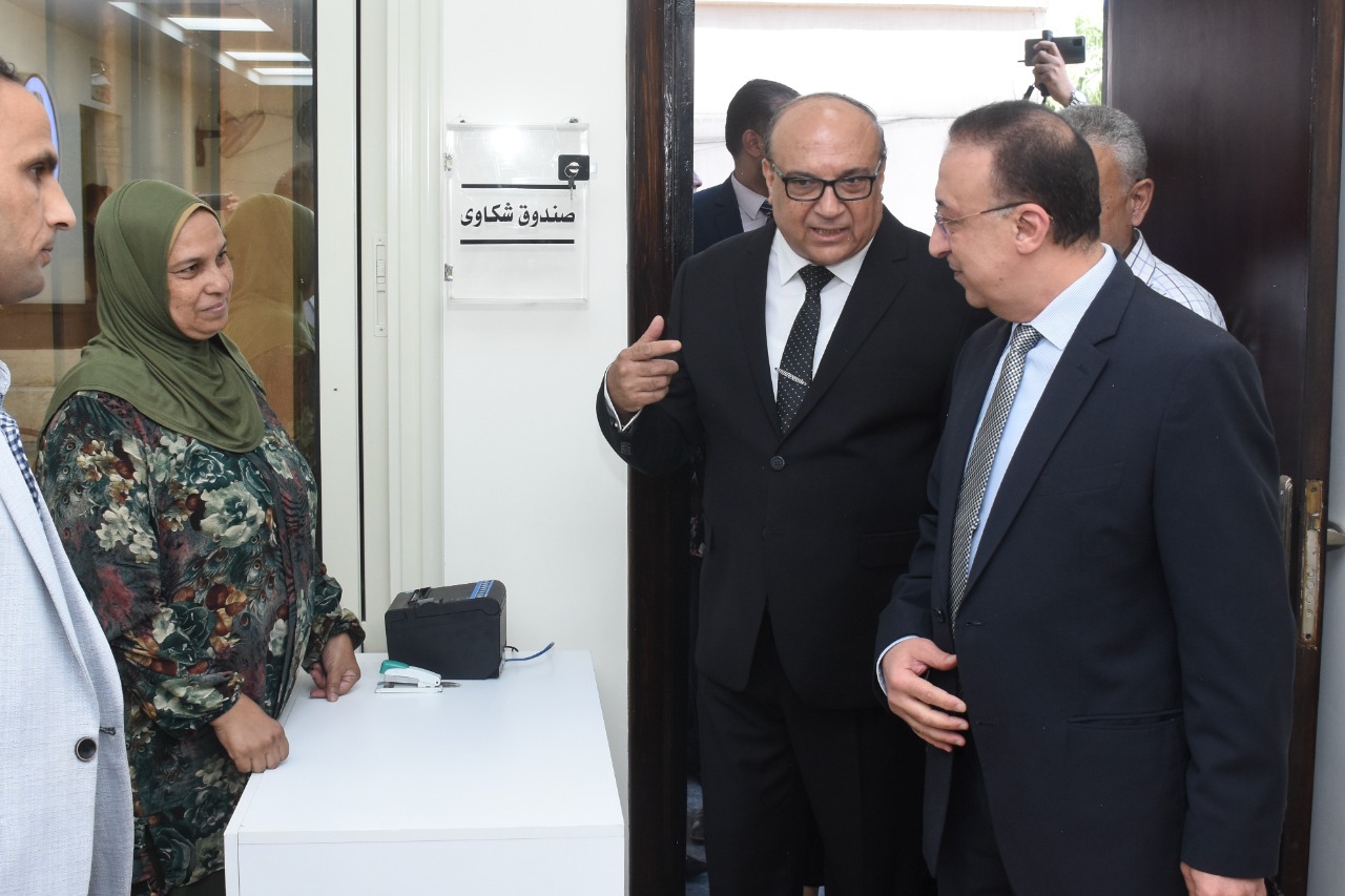 محافظ الاسكندرية يفتتح مراكز الخدامات المختلفة  (3)