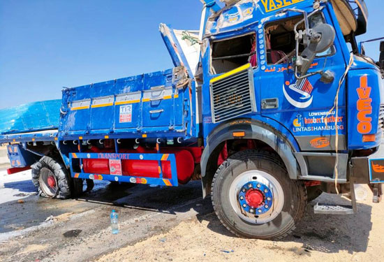 152442-انقلاب-سيارة-نقل