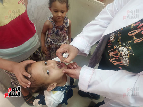 تلقى-الأطفال-للتطعيم-بالقرى-والنجوع