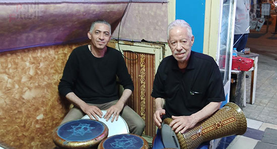 حنون-..-أنا-أول-طبال-في-مصر-يشتغل-على-3-طبل-في-وقت-واحد-(3)