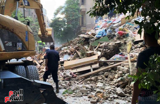 انهيار عقار بالوايلى (5)