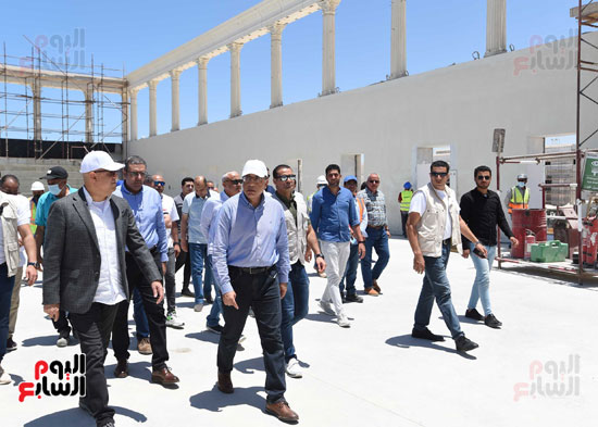رئيس الوزراء يتفقد مدينة الثقافة والفنون بالعلمين الجديدة  (9)