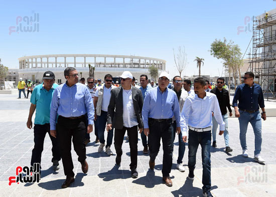 رئيس الوزراء يتفقد مدينة الثقافة والفنون بالعلمين الجديدة  (16)