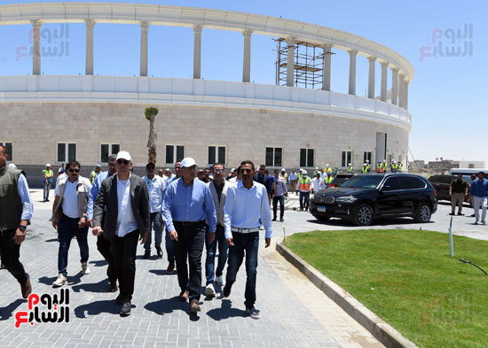 رئيس الوزراء يتفقد مدينة الثقافة والفنون بالعلمين الجديدة  (14)