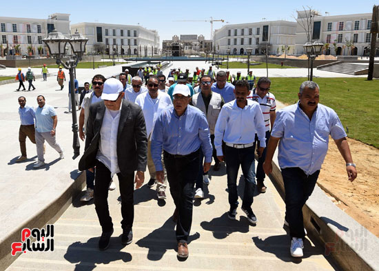 رئيس الوزراء يتفقد مدينة الثقافة والفنون بالعلمين الجديدة  (33)