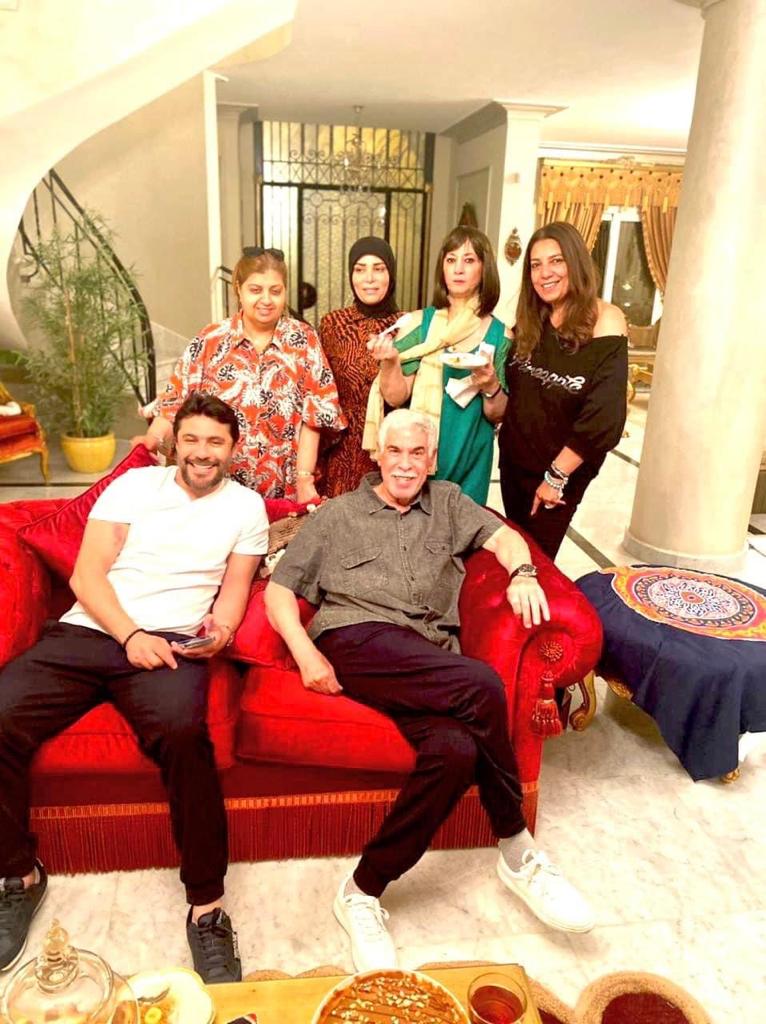 جلسة عائلية مع احمد حسن