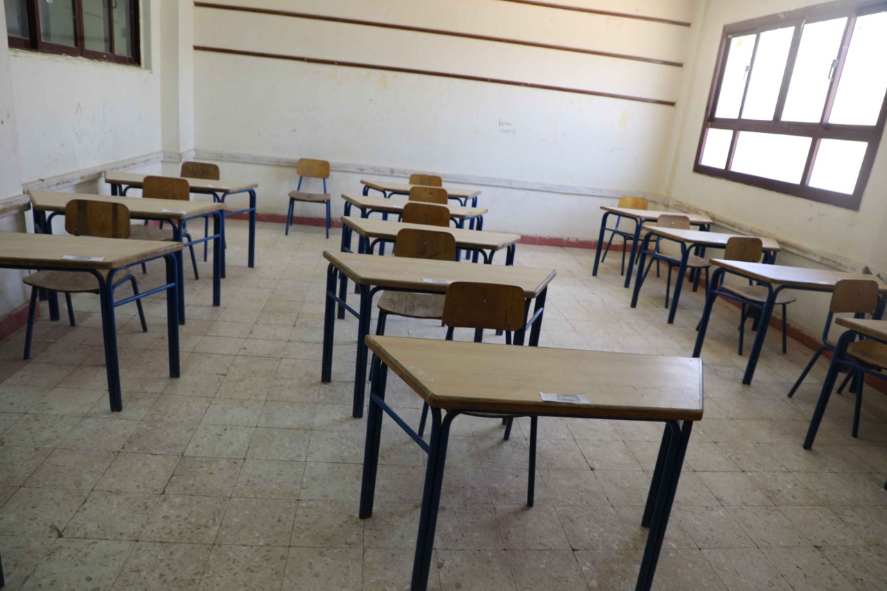 محافظ المنيا يتابع جاهزية لجان المدارس  (12)