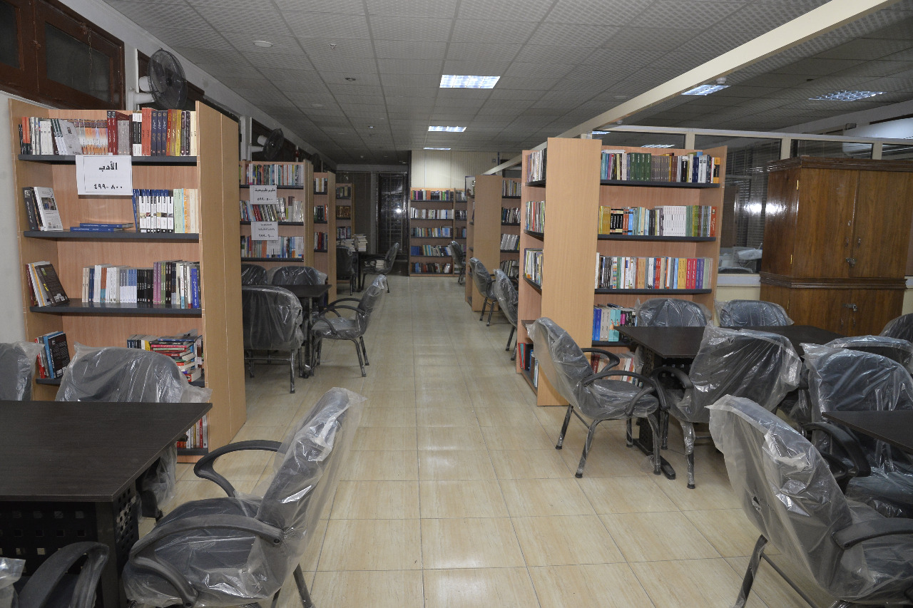 محافظ أسيوط يتفقد الأعمال النهائية لتطوير فرع مكتبة مصر العامة (16)