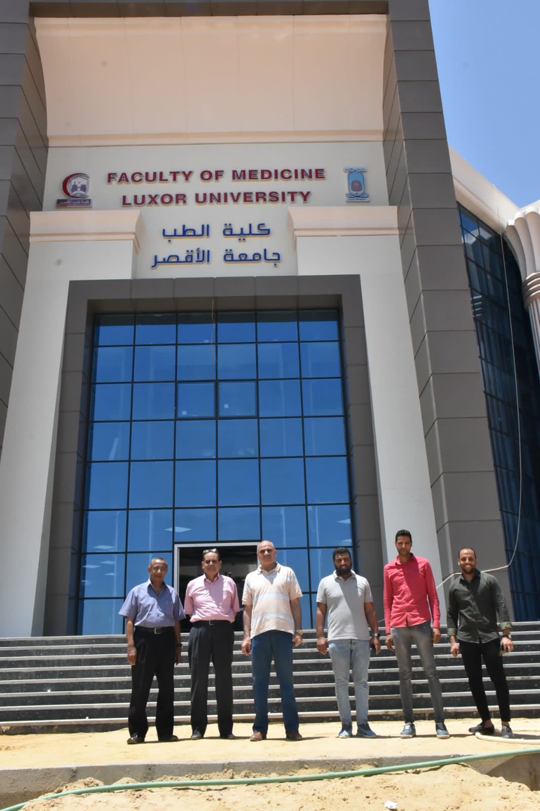 رئيس جامعة الأقصر يتابع نسب الإنجاز بالإنشاءات الجامعية بمدينة طيبة (5)