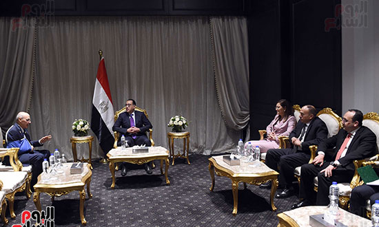 رئيس مجلس الوزراء يلتقى رئيس مجموعة البنك الإسلامي للتنمية (1)