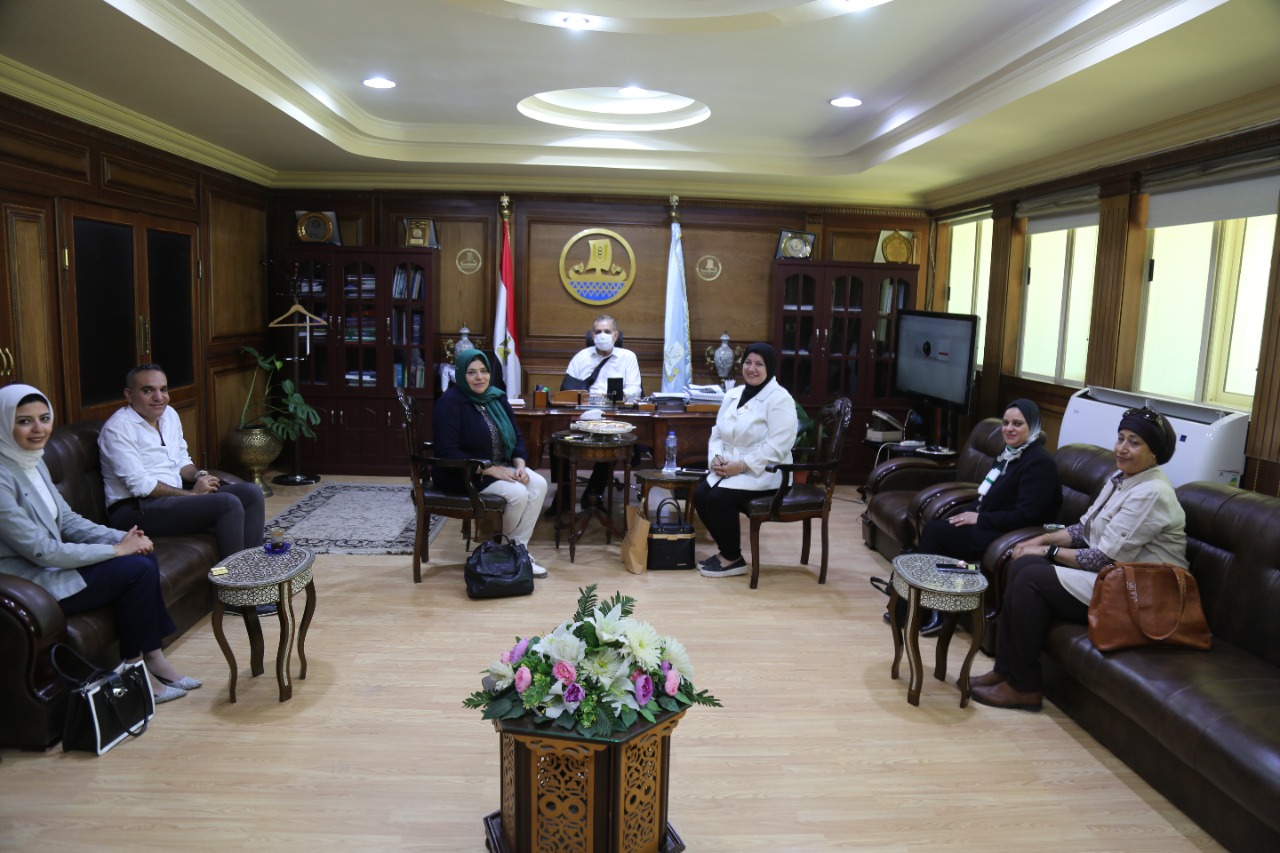 محافظ كفر الشيخ يعلن موافقته على تخصيص أرض لانشاء مقر للمجلس القومي للمرأة