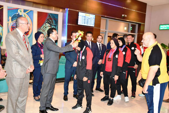 وزير الرياضة يستقبل أبطال المشروع القومى للموهبة والبطل الأوليمبى (19)