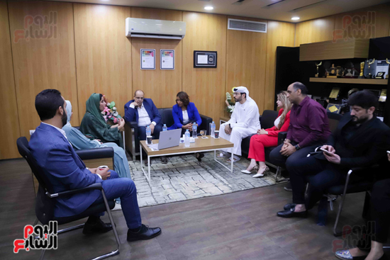 وفد-من-نادى-دبى-للصحافة-يزور-اليوم-السابع-(6)