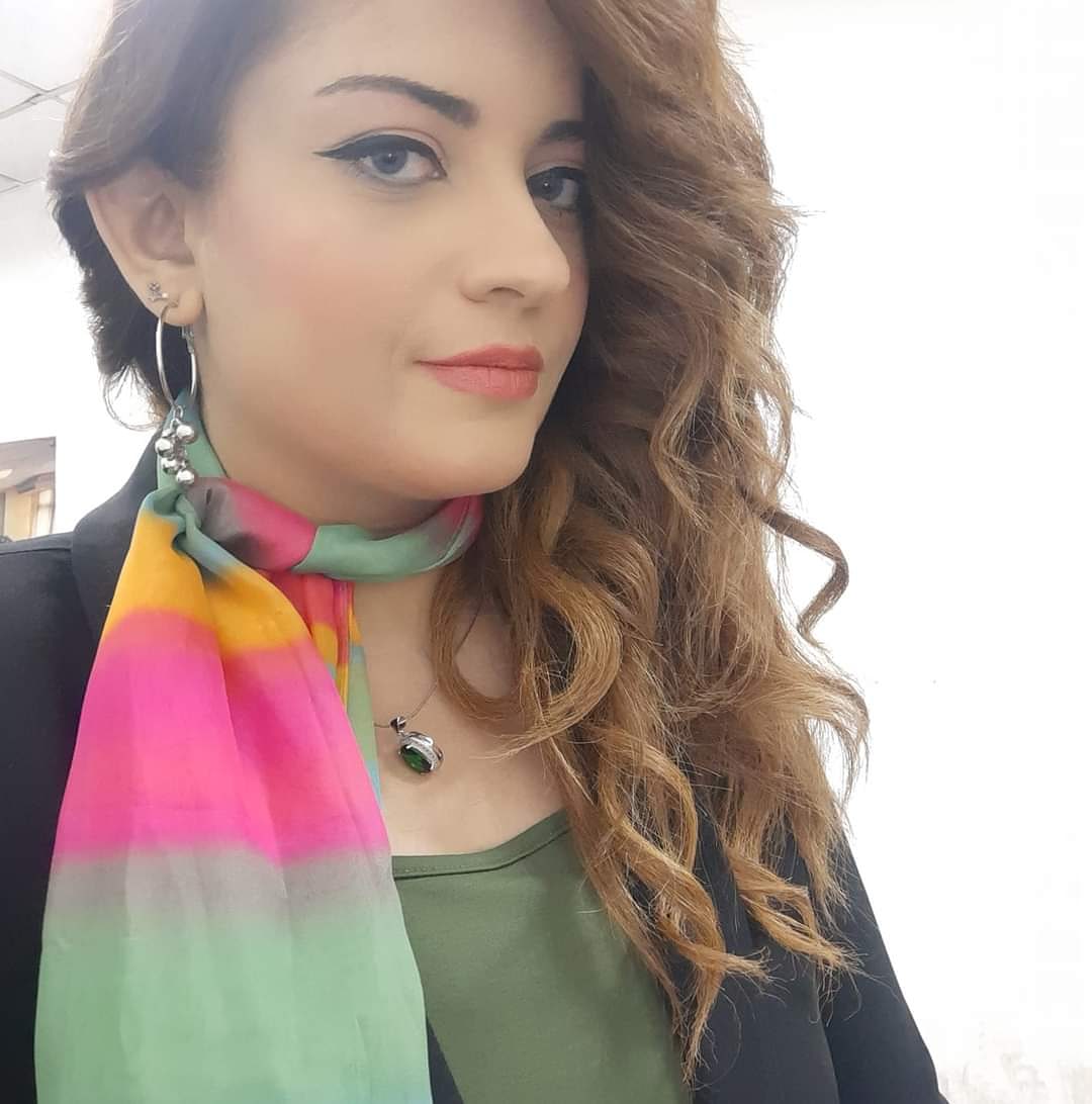 الإعلامية رنا مكاوى