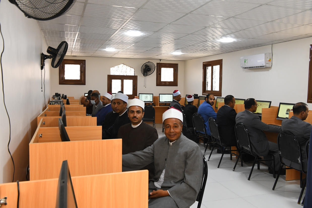 افتتاح أول مركز للدعوة الإلكترونية بمسجد سيدي عبد الرحيم القنائي (2)