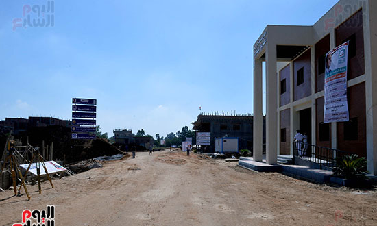 رئيس الوزراء يتفقد مشروعات مبادرة حياة كريمة بالغربية (8)