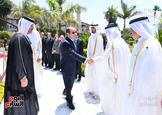 الرئيس السيسي وأمير قطر يستعرضان حرس شرف بقصر الاتحادية ومراسم استقبال رسمية (9)