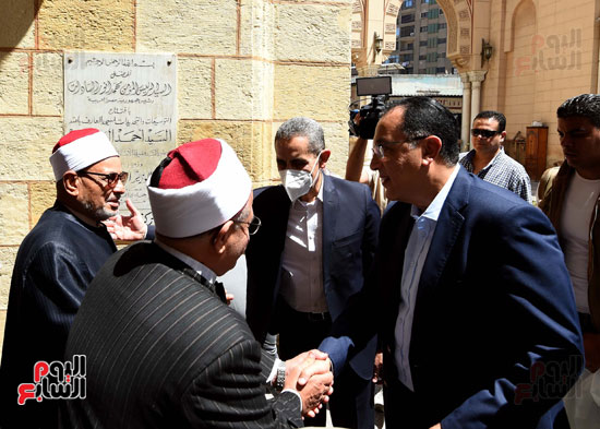 رئيس الوزراء يختتم جولته في الغربية (16)