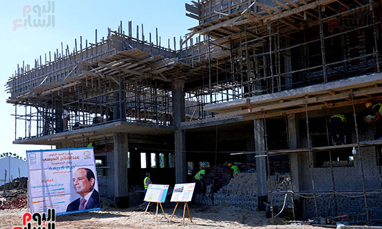 رئيس الوزراء يتفقد مشروعات مبادرة حياة كريمة بالغربية (2)