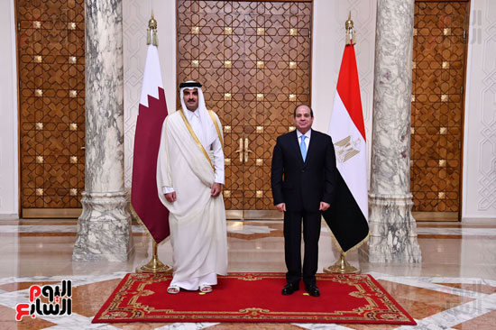 الرئيس السيسي وأمير قطر يستعرضان حرس شرف بقصر الاتحادية ومراسم استقبال رسمية (4)