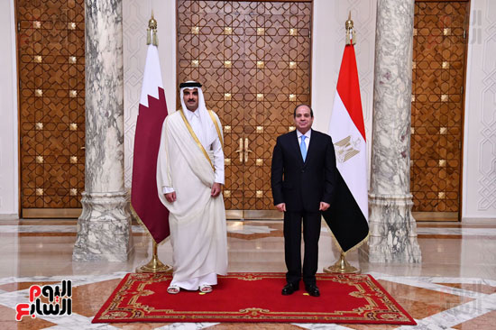 الرئيس السيسي وأمير قطر يستعرضان حرس شرف بقصر الاتحادية ومراسم استقبال رسمية (4)
