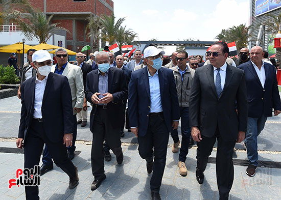 زيارة رئيس الوزراء للمنطقة اللوجستية بطنطا (2)