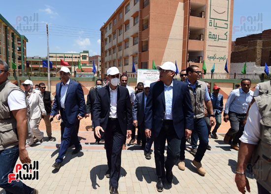 زيارة رئيس الوزراء لمدرسة نهطاى للتعليم الأساسى (26)