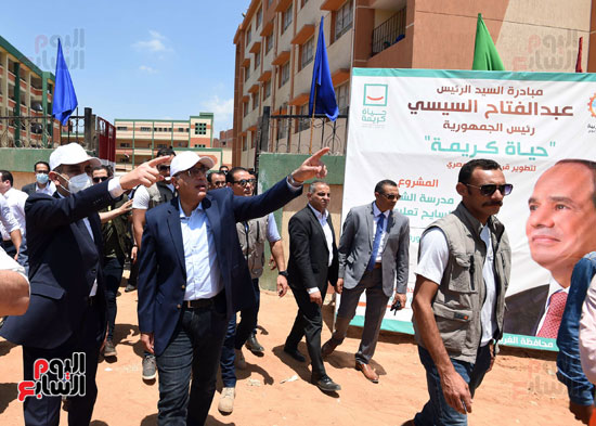 زيارة رئيس الوزراء لمدرسة نهطاى للتعليم الأساسى (25)