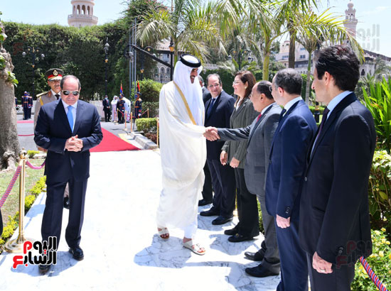 الرئيس السيسي وأمير قطر يستعرضان حرس شرف بقصر الاتحادية ومراسم استقبال رسمية (5)