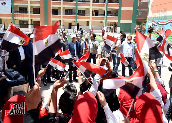 زيارة رئيس الوزراء لمدرسة نهطاى للتعليم الأساسى (19)