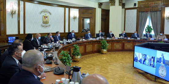 رئيس الوزراء يترأس الاجتماع الأول للمجلس الأعلى للتصدير بعد إعادة تشكيله (1)