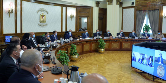 رئيس الوزراء يترأس الاجتماع الأول للمجلس الأعلى للتصدير بعد إعادة تشكيله (2)