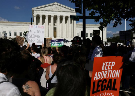 الاحتجاجات على إلغاء حق الإجهاض