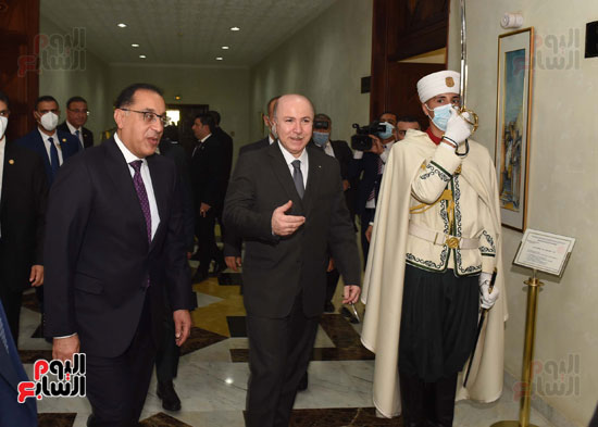 زيارة رئيس الوزراء للجزائر (5)